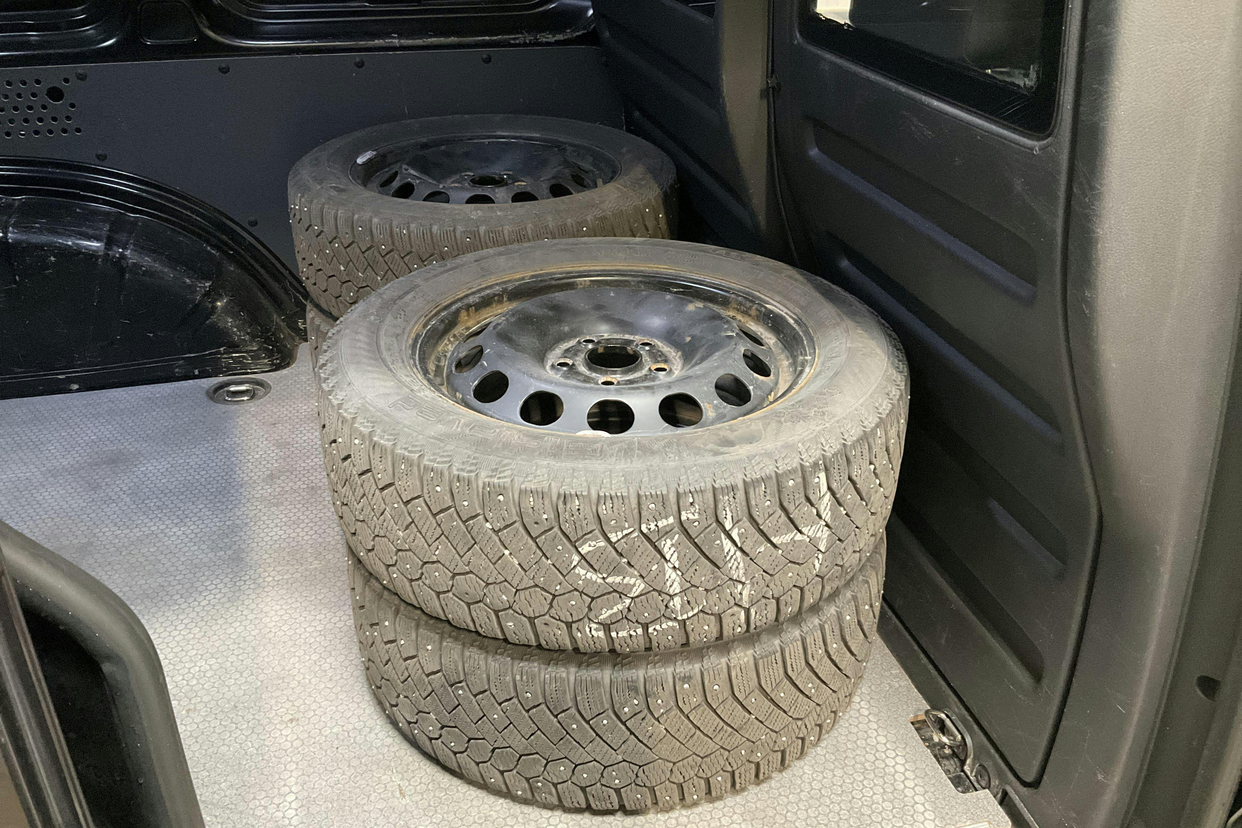 Vehicle Image 10