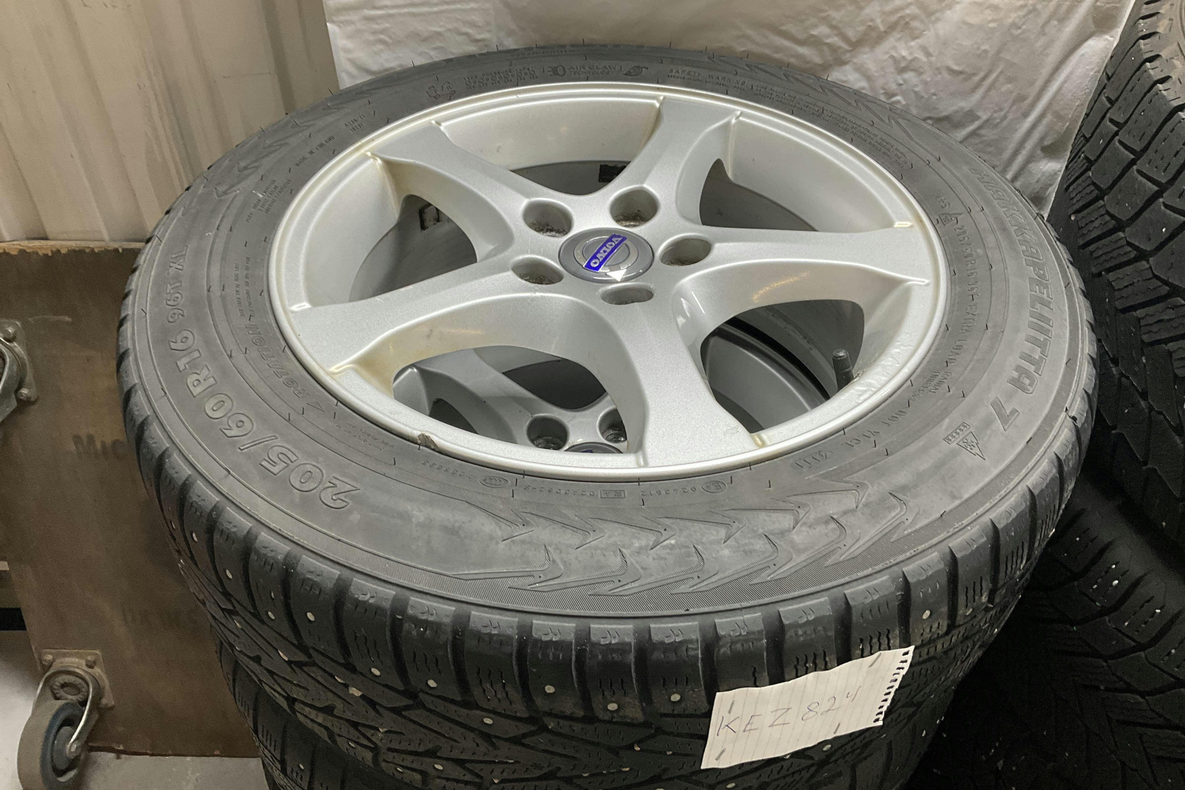 Vehicle Image 11