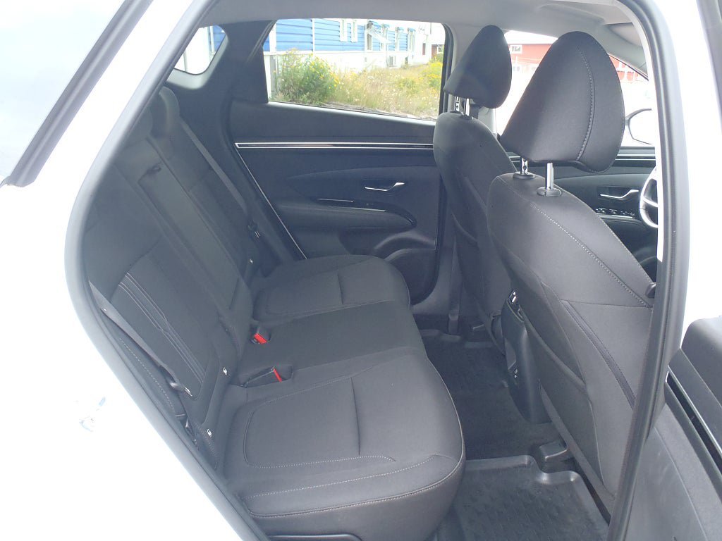 Vehicle Image 12