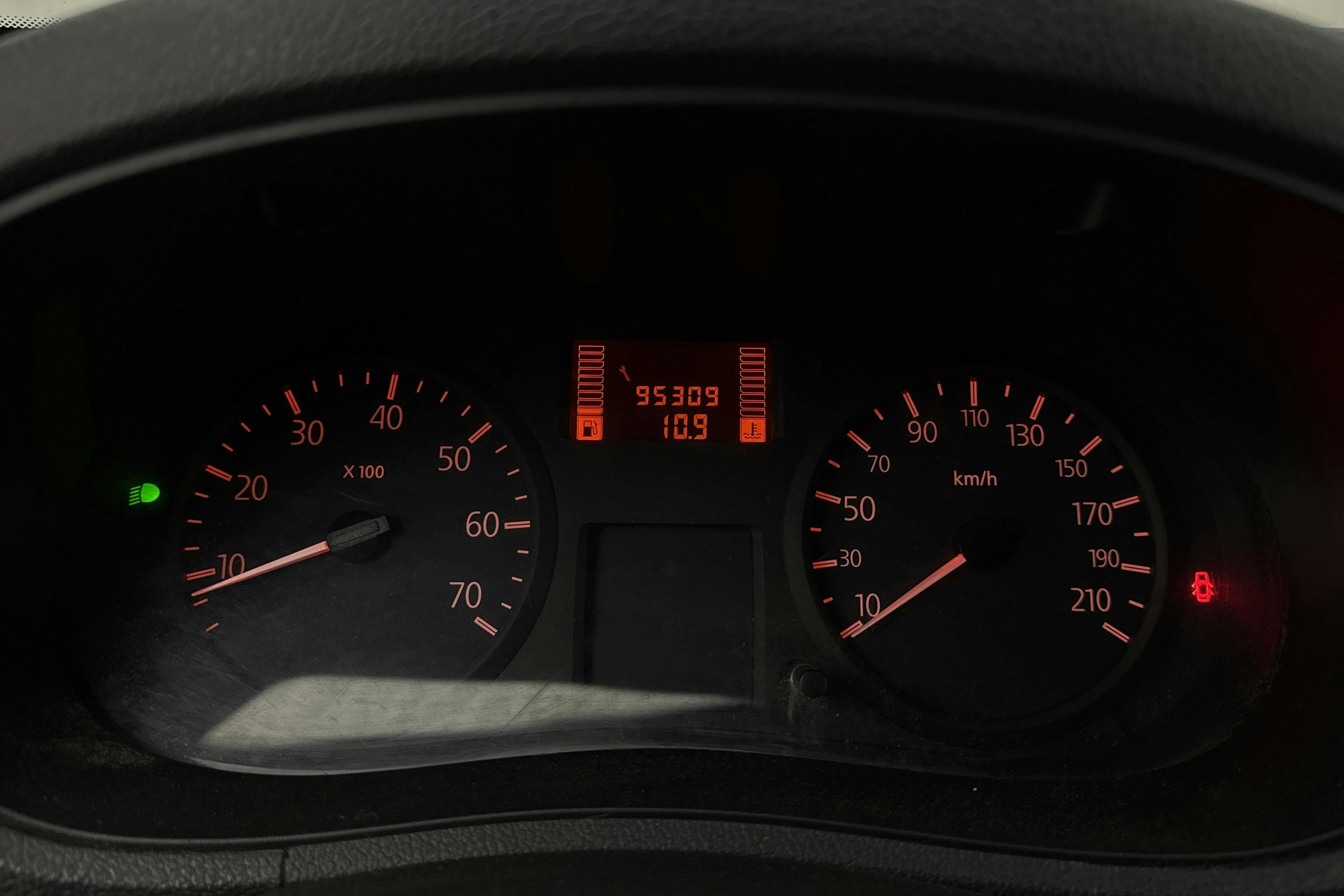 Vehicle Image 10