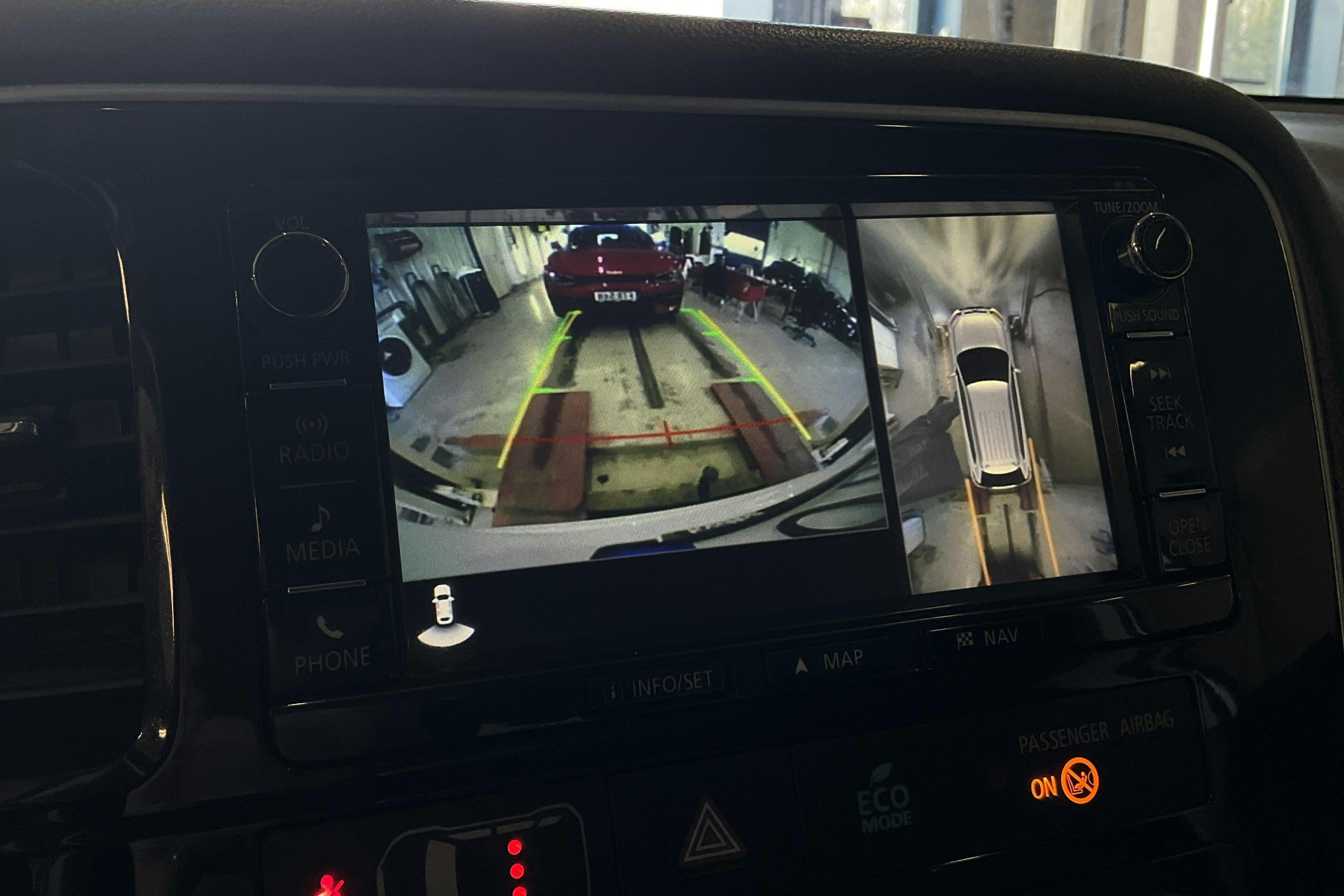 Vehicle Image 12