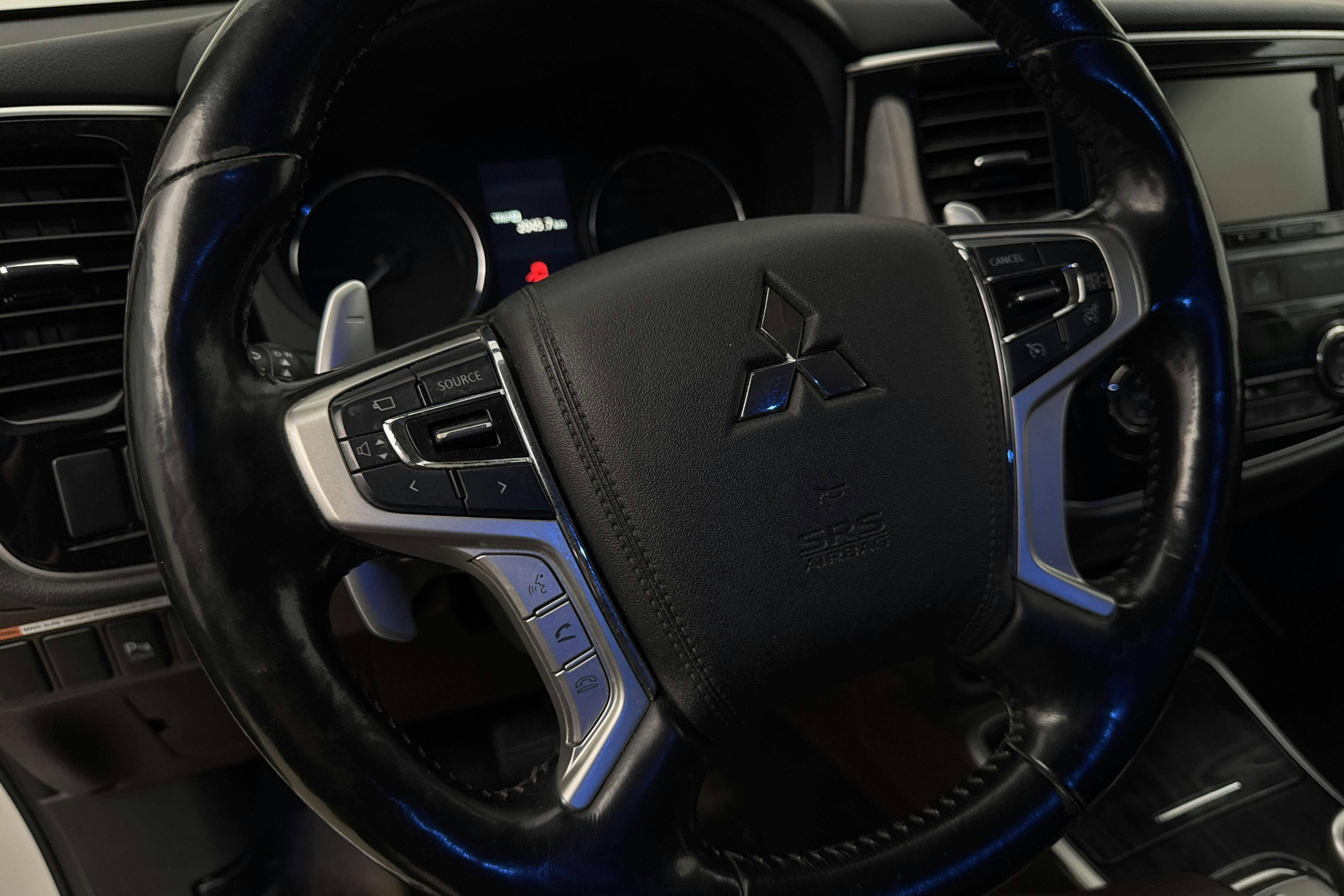 Vehicle Image 15