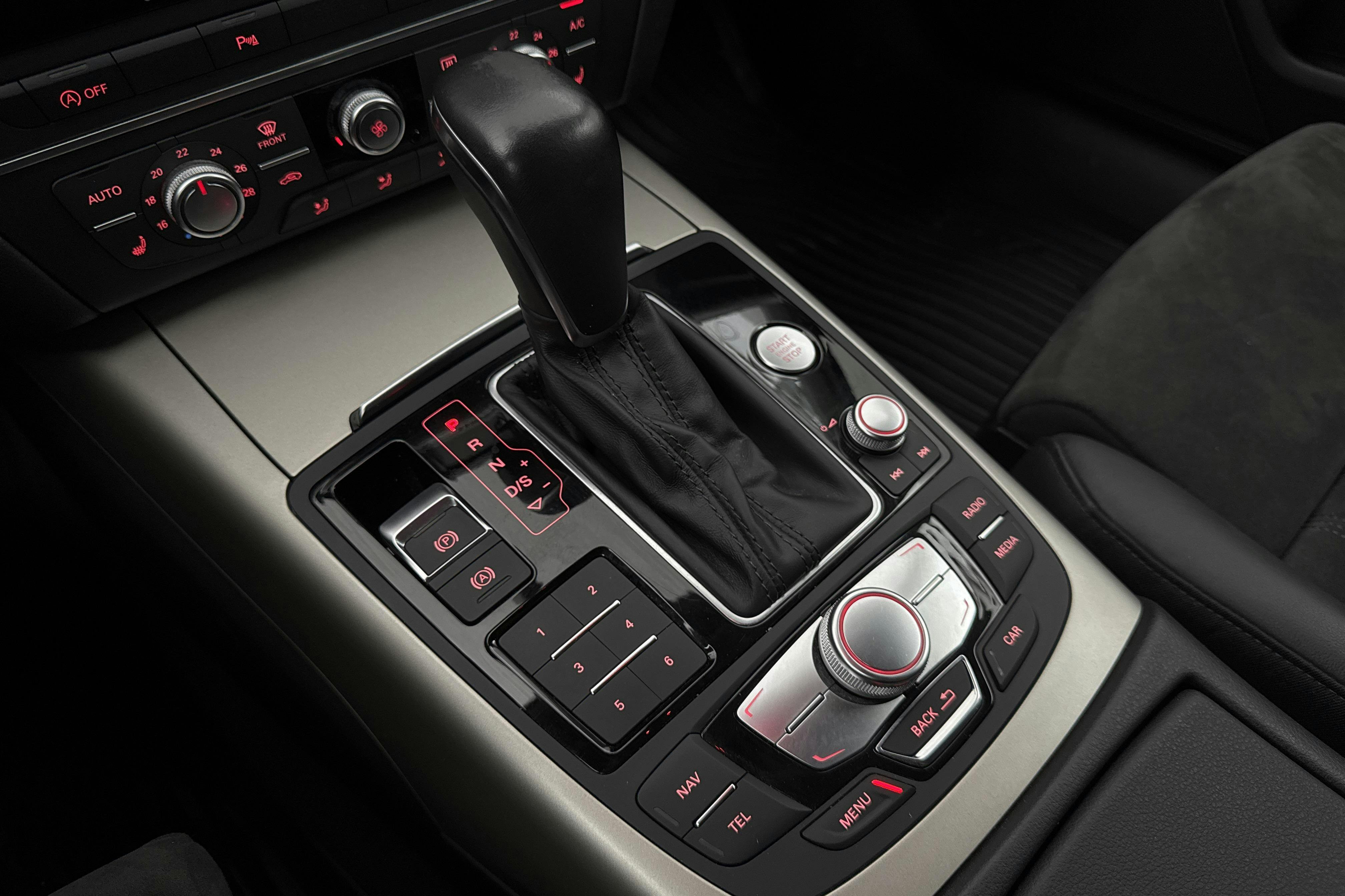 Vehicle Image 14