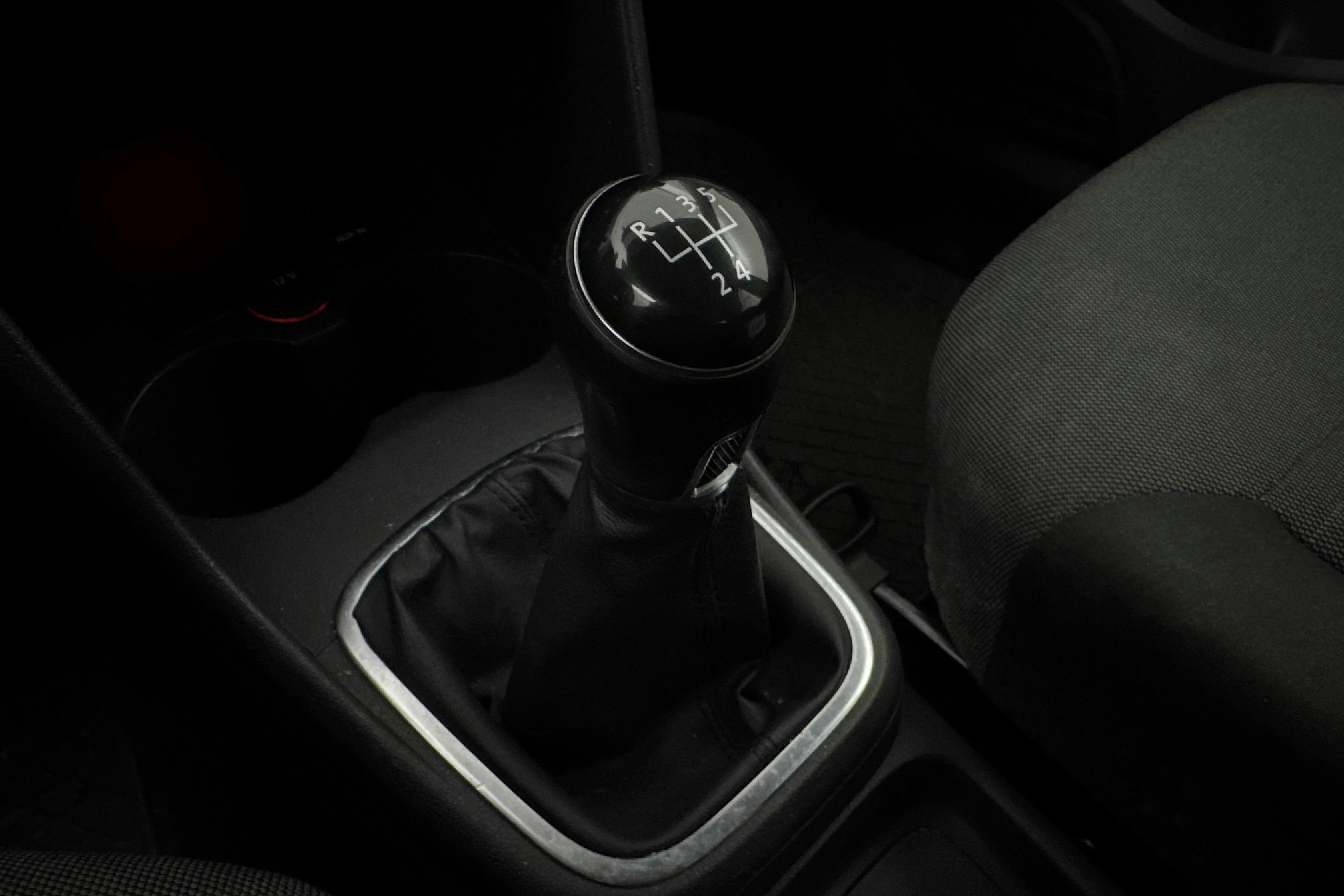 Vehicle Image 14