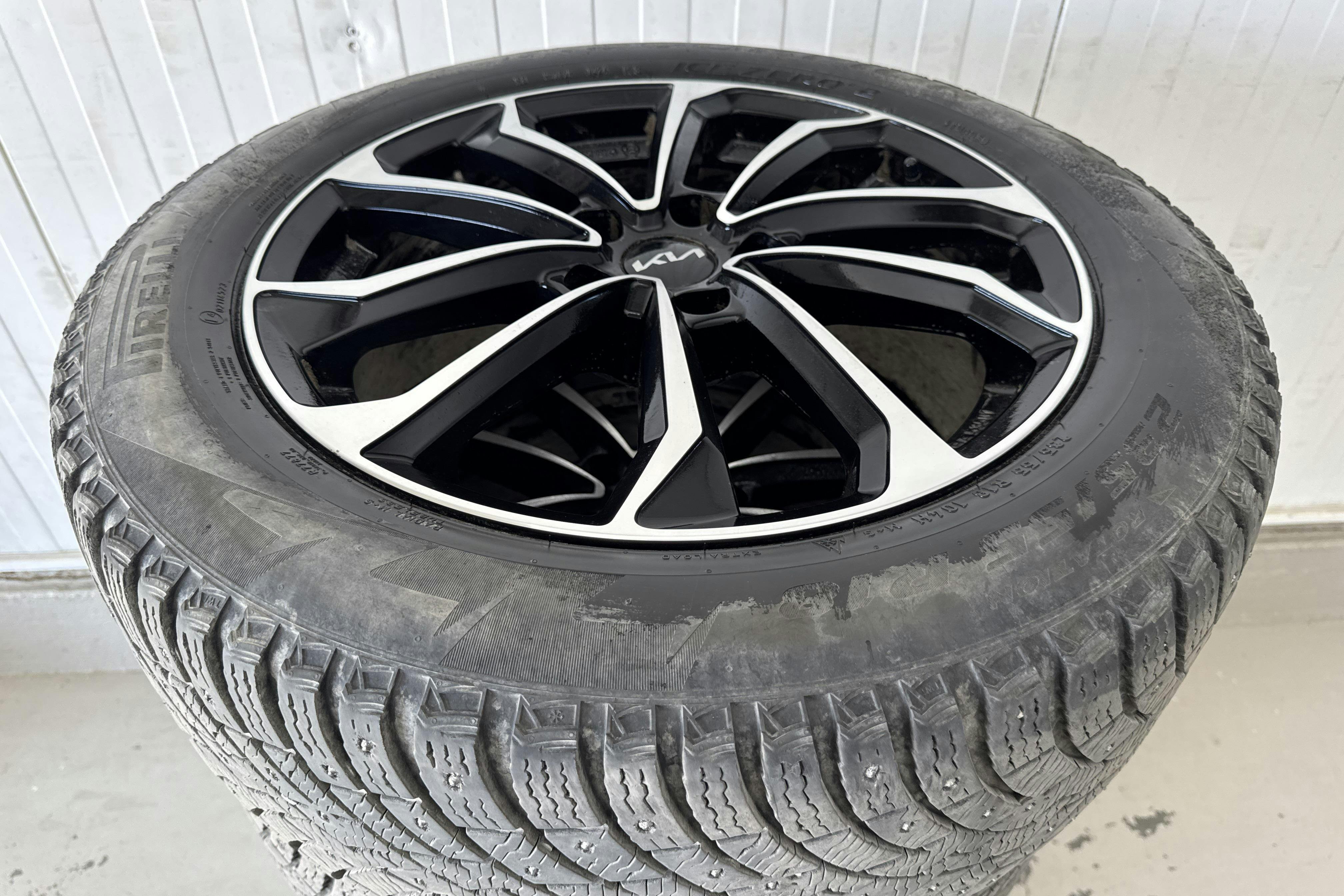 Vehicle Image 21