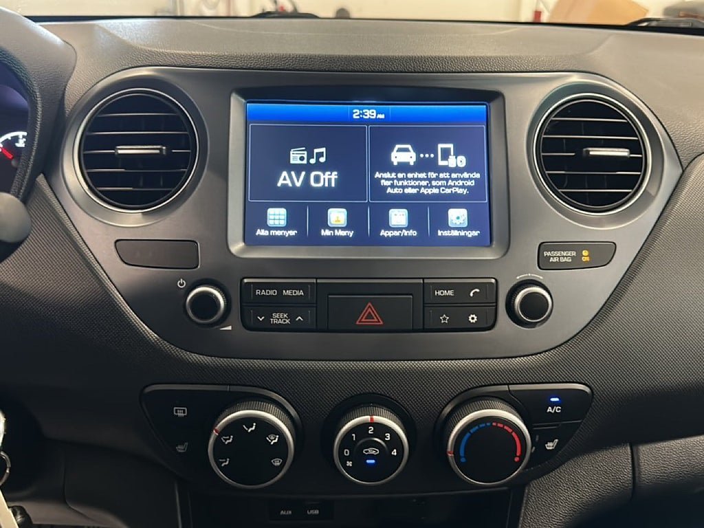 Vehicle Image 18
