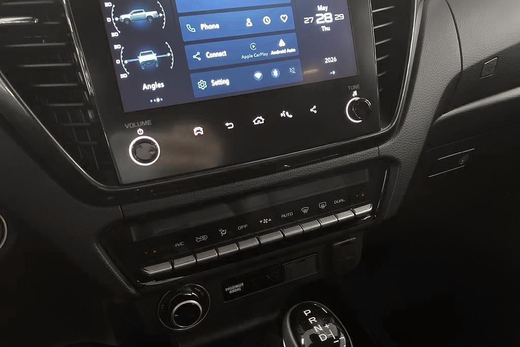 Vehicle Image 13
