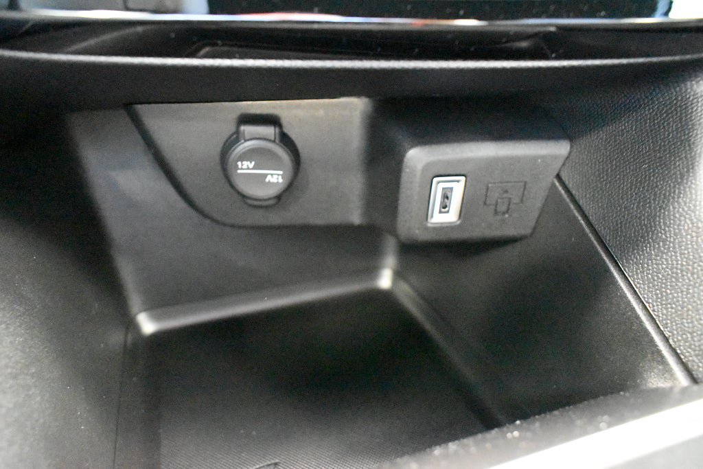 Vehicle Image 17