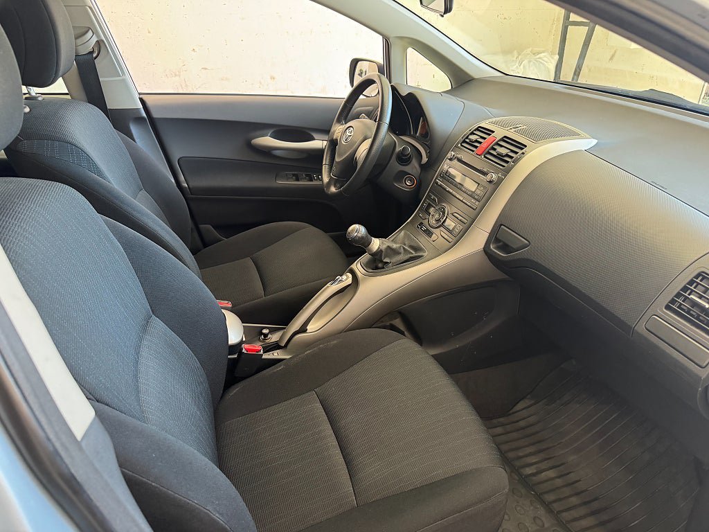 Vehicle Image 17