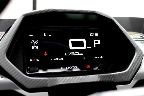 Vehicle Image 12