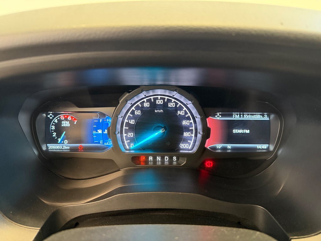 Vehicle Image 8