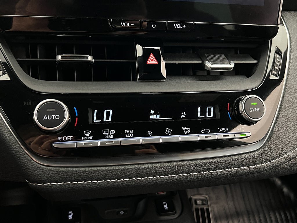 Vehicle Image 21