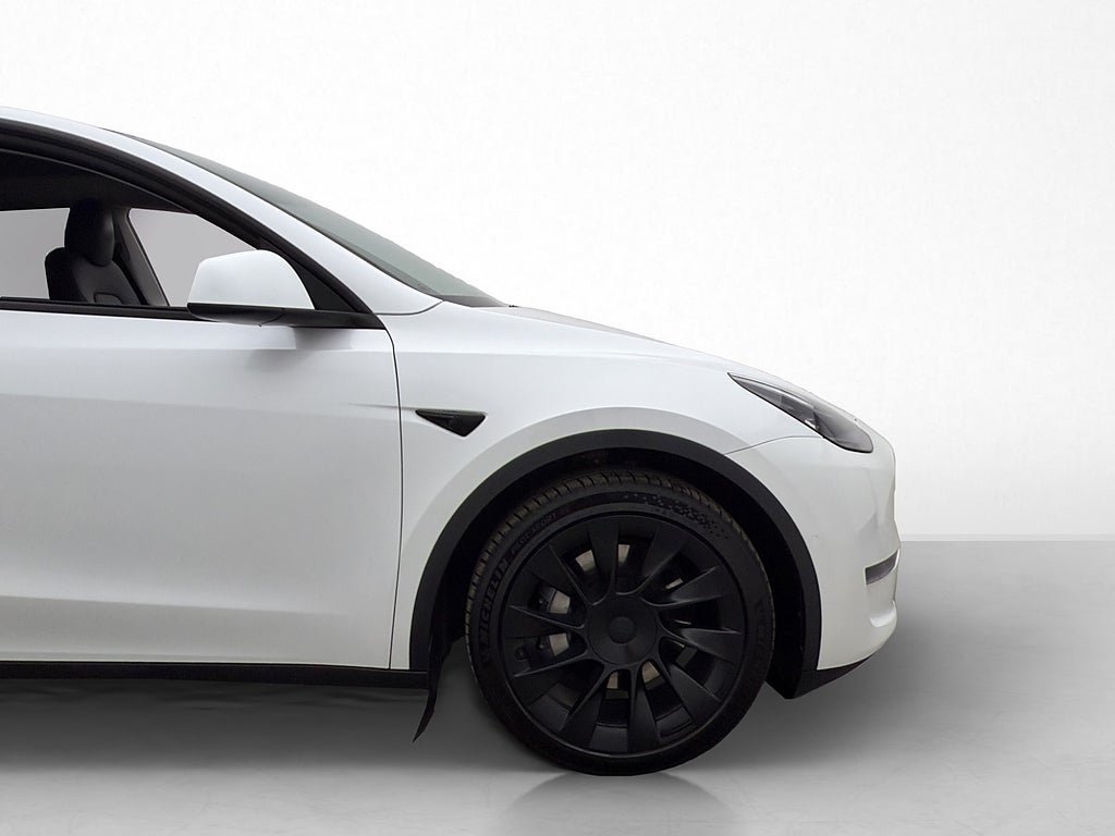 Vehicle Image 32