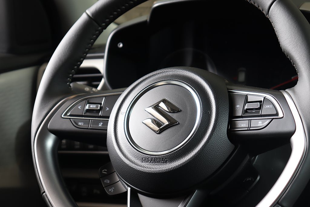 Vehicle Image 7