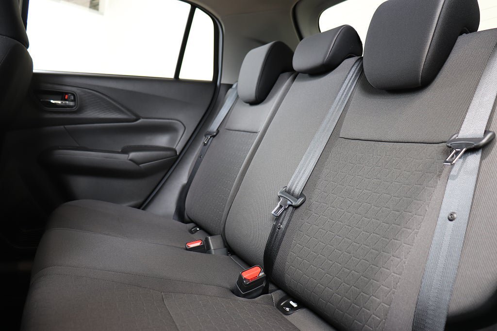 Vehicle Image 14