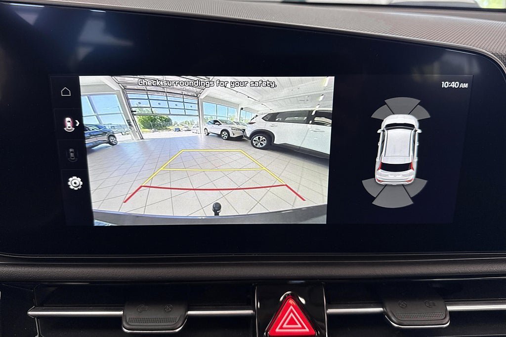 Vehicle Image 10