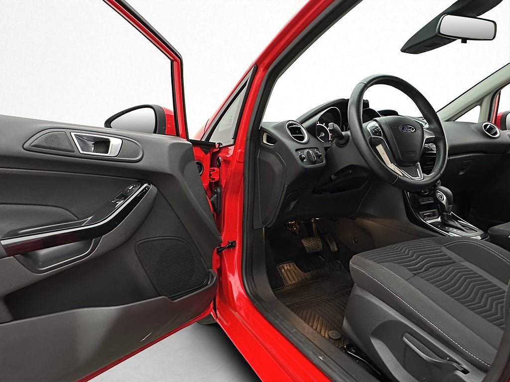Vehicle Image 10