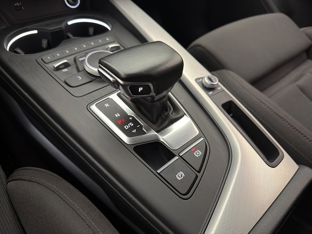Vehicle Image 22