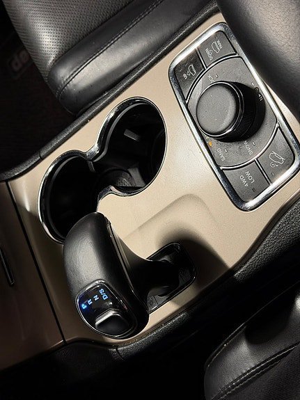 Vehicle Image 14