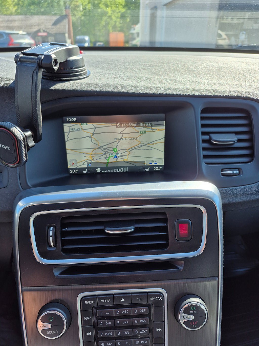 Vehicle Image 8