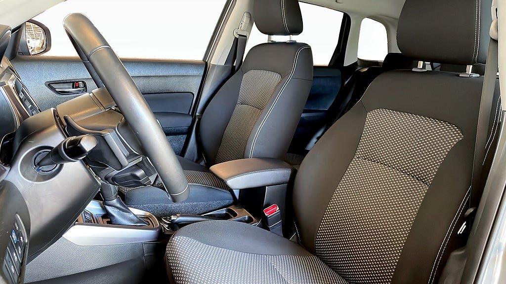 Vehicle Image 8