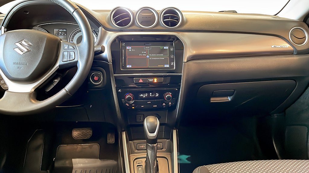 Vehicle Image 9