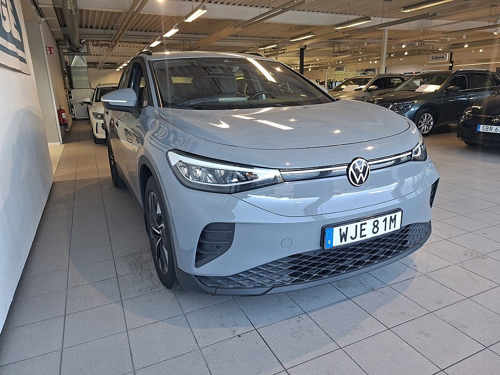 Vehicle Image 4