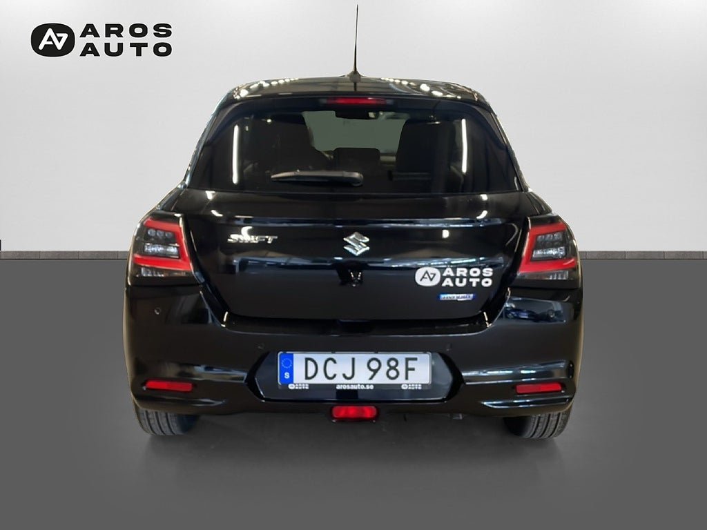 Vehicle Image 6
