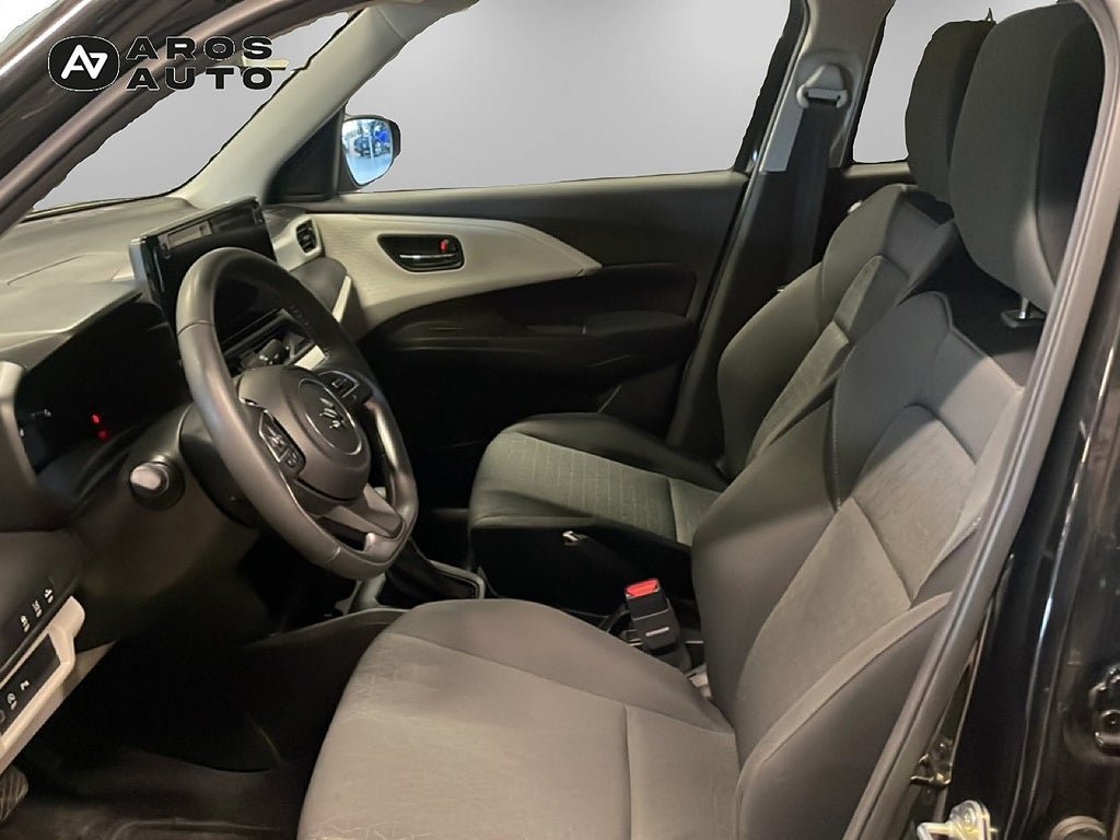 Vehicle Image 8