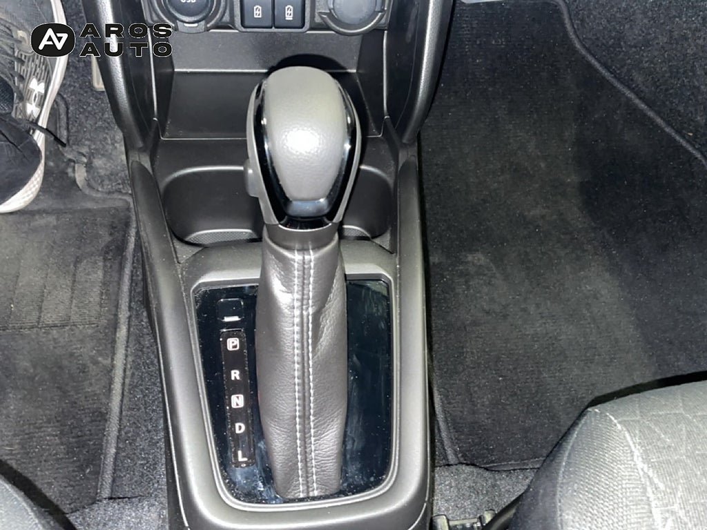Vehicle Image 12