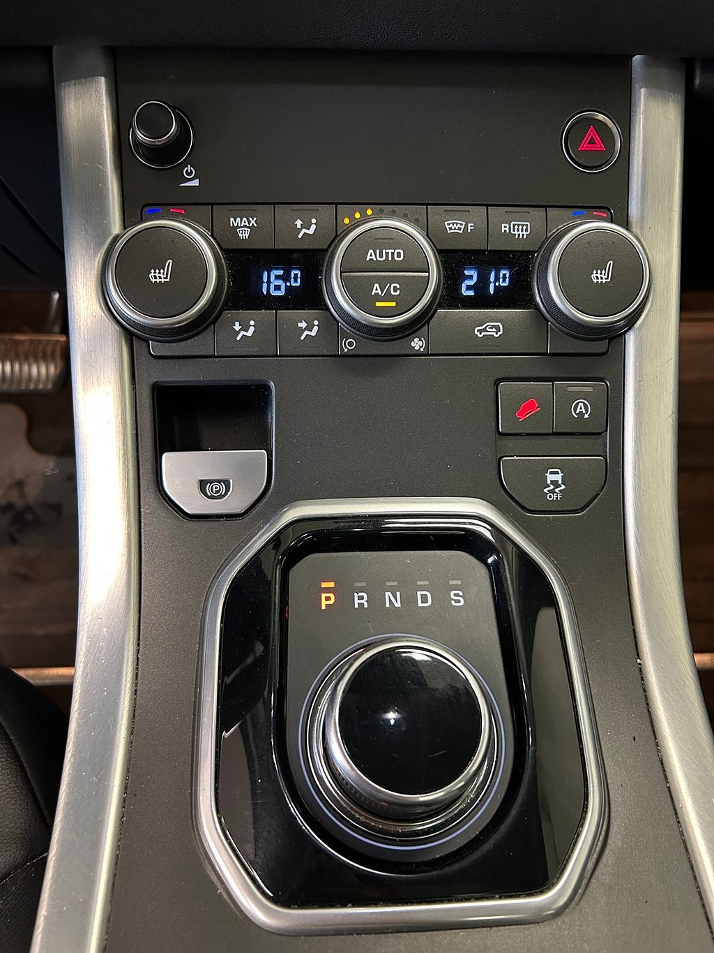 Vehicle Image 24