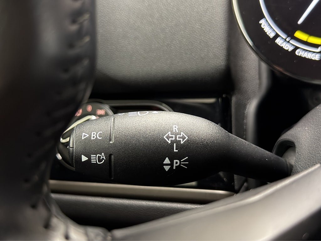 Vehicle Image 26