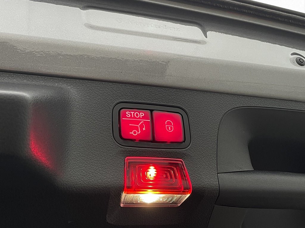 Vehicle Image 26