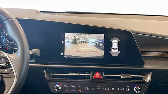 Vehicle Image 12