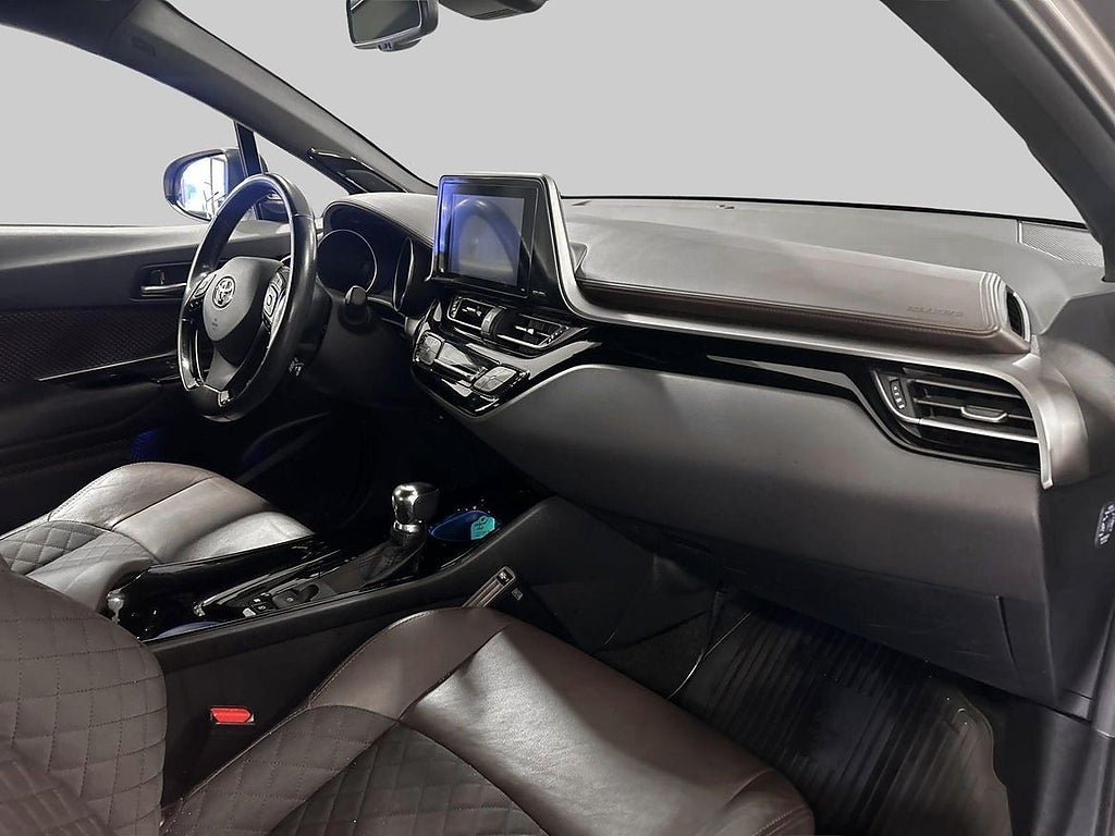 Vehicle Image 9
