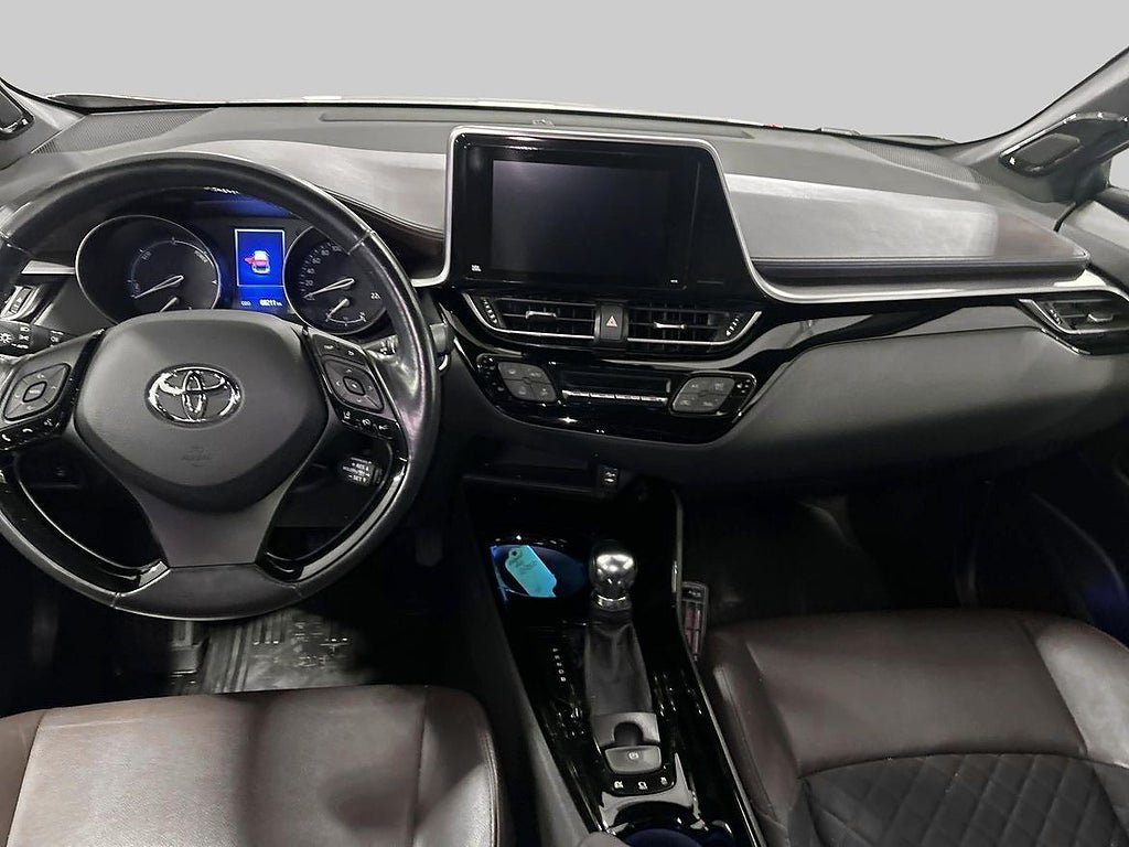 Vehicle Image 11