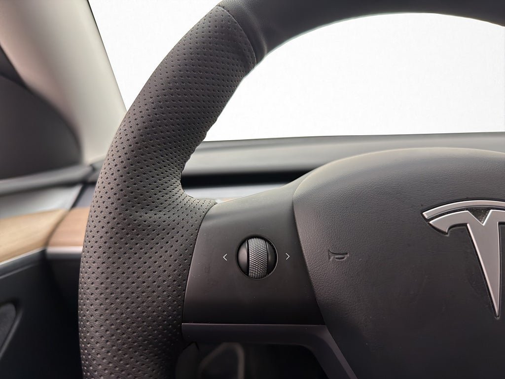 Vehicle Image 29