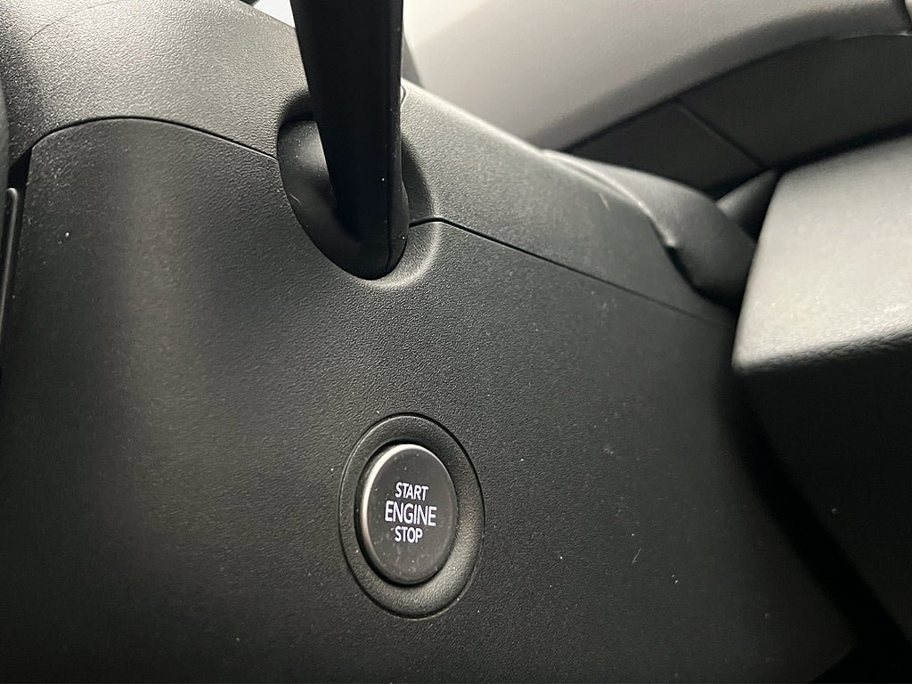 Vehicle Image 29