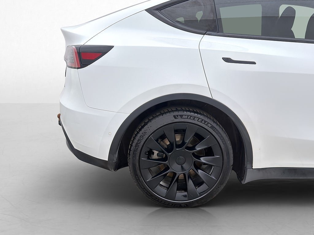 Vehicle Image 35