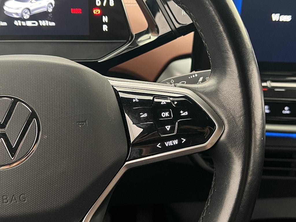 Vehicle Image 27