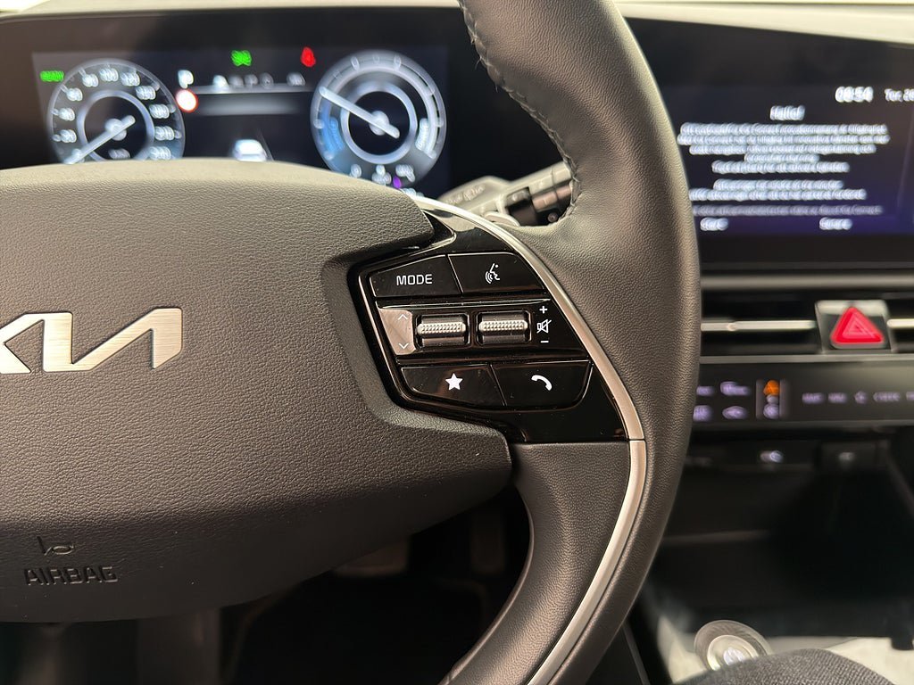 Vehicle Image 27