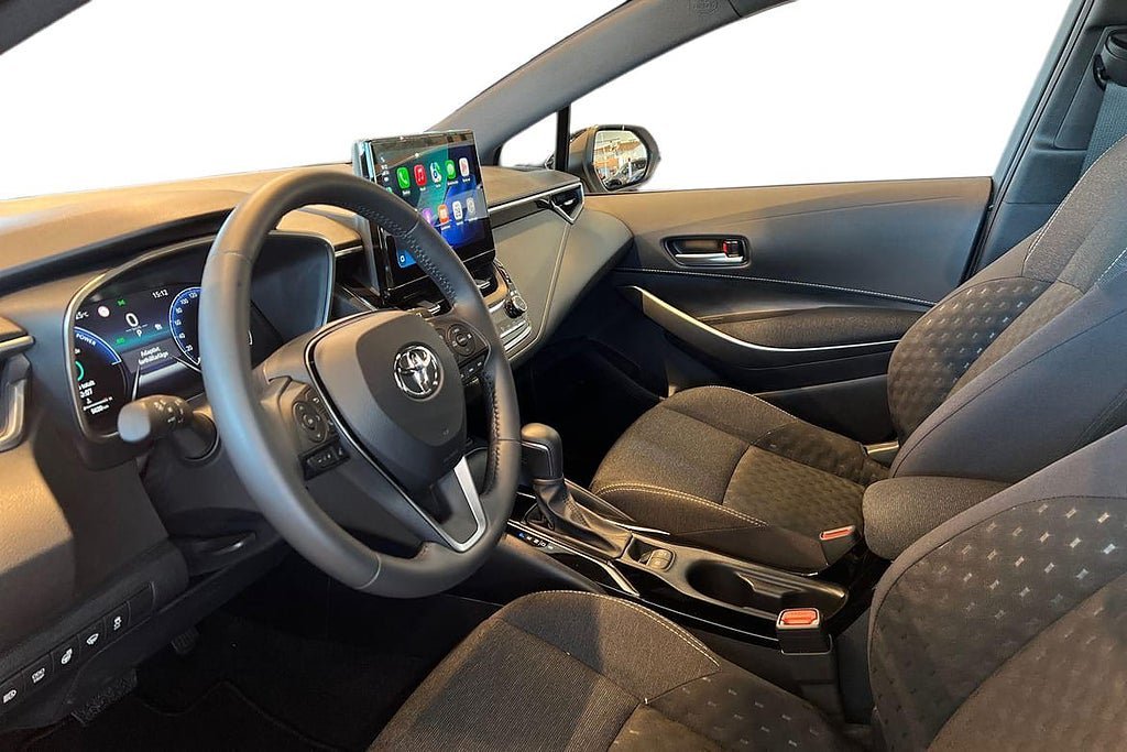 Vehicle Image 12