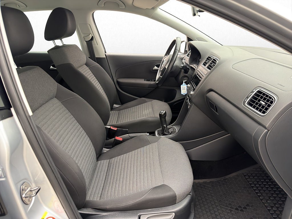 Vehicle Image 17