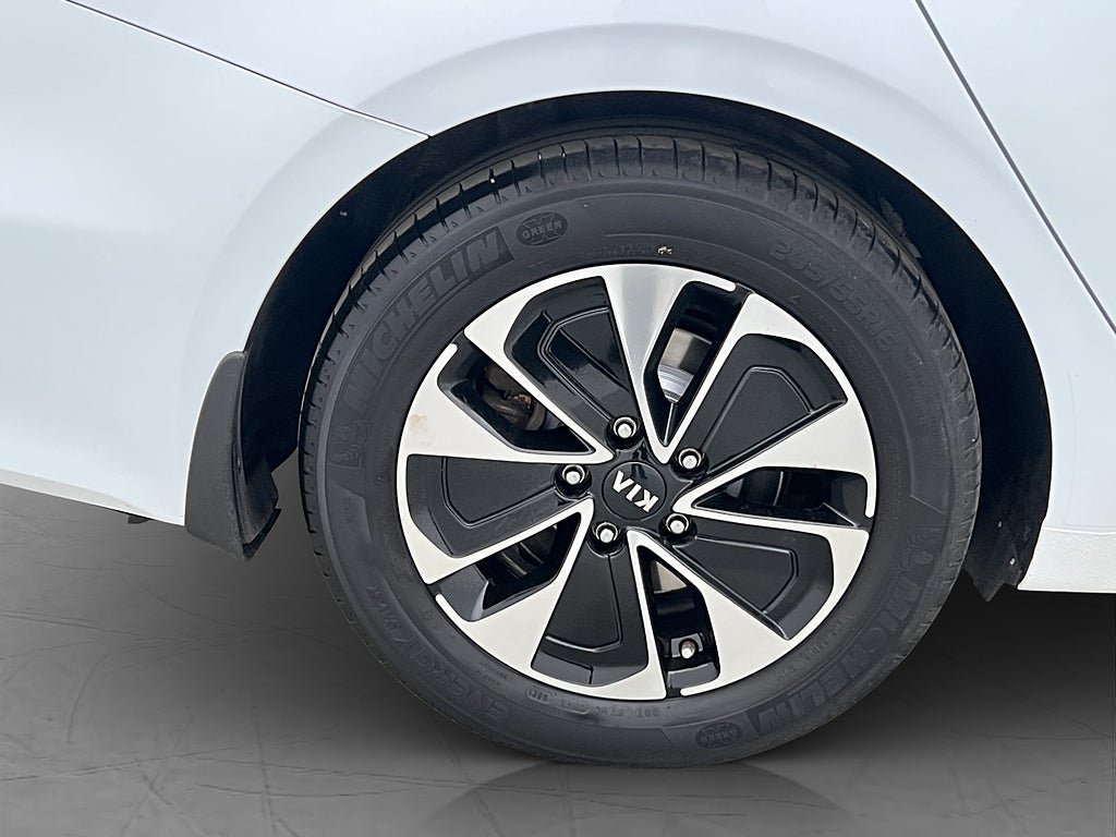 Vehicle Image 30
