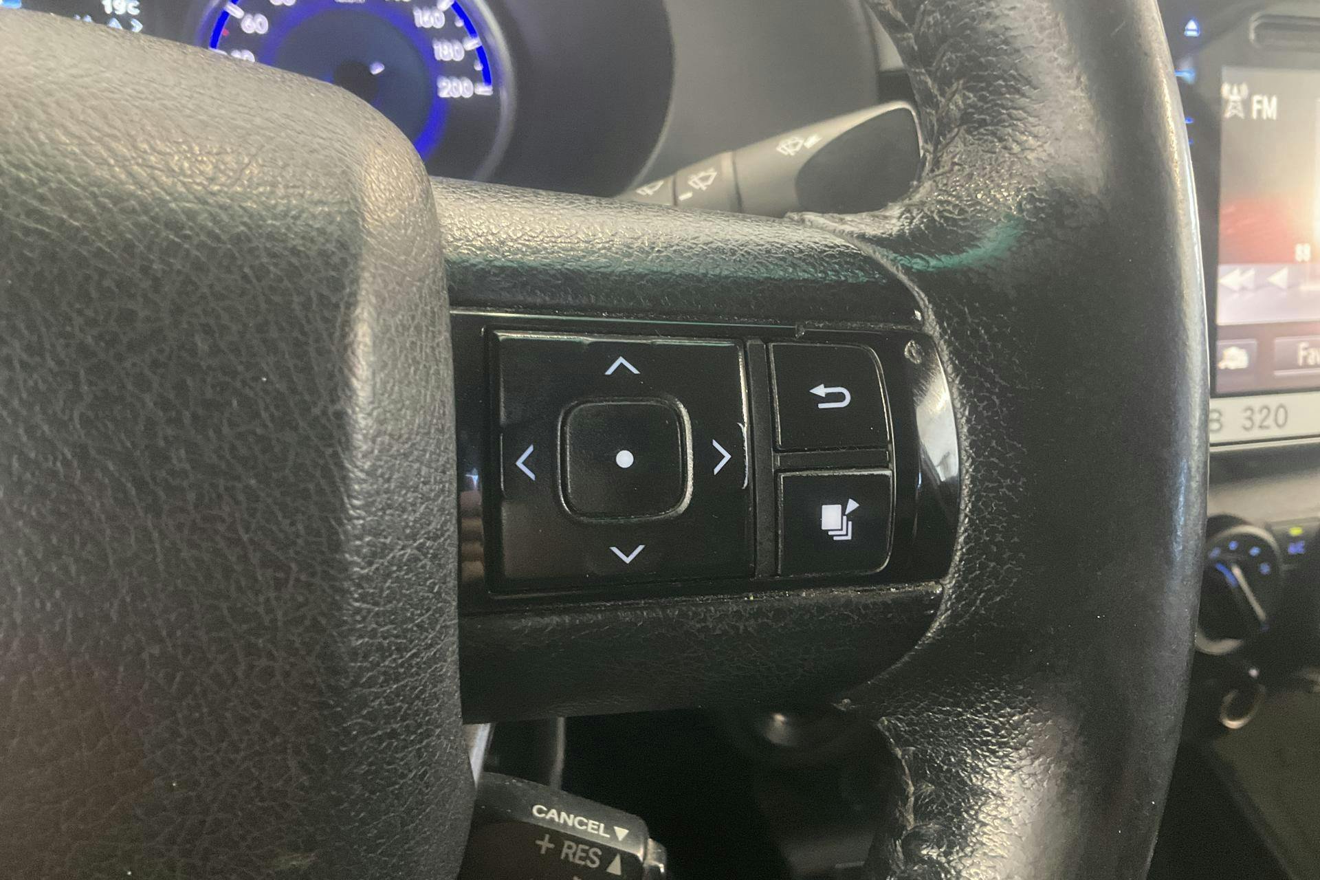 Vehicle Image 16
