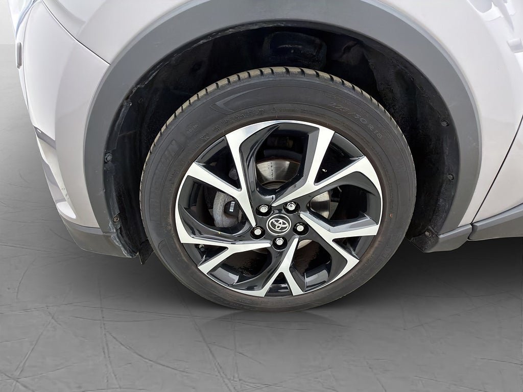 Vehicle Image 30