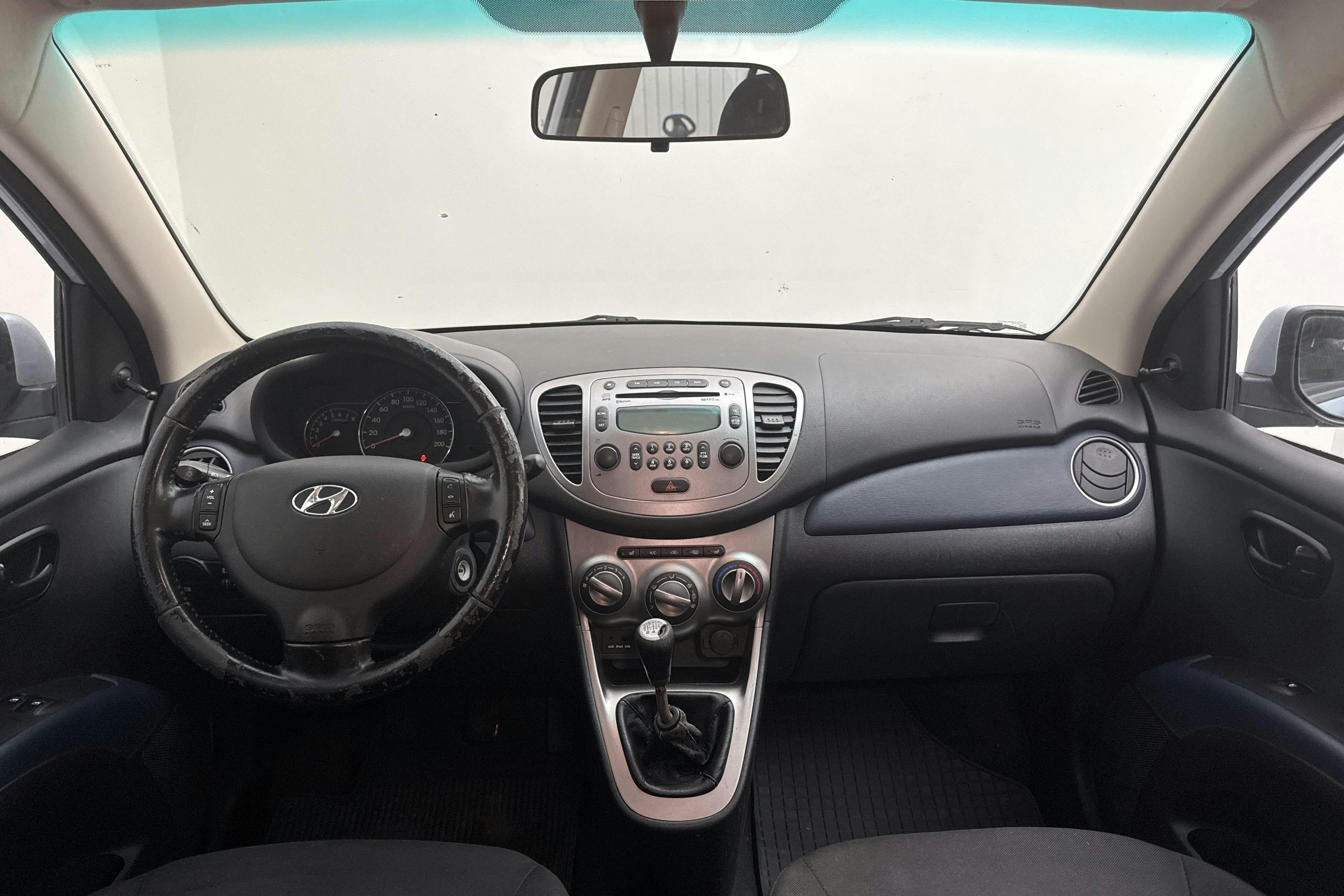 Vehicle Image 6