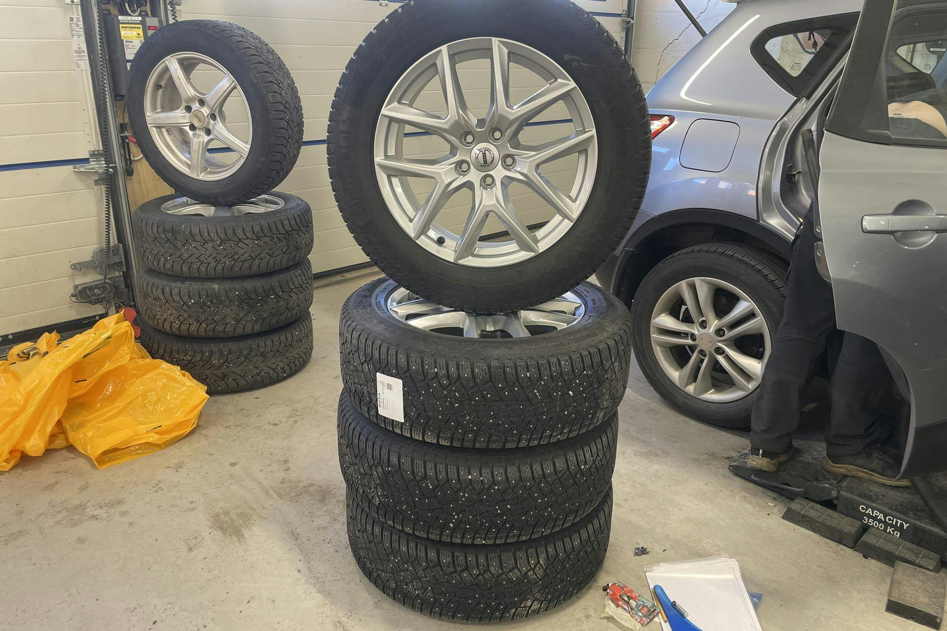 Vehicle Image 18