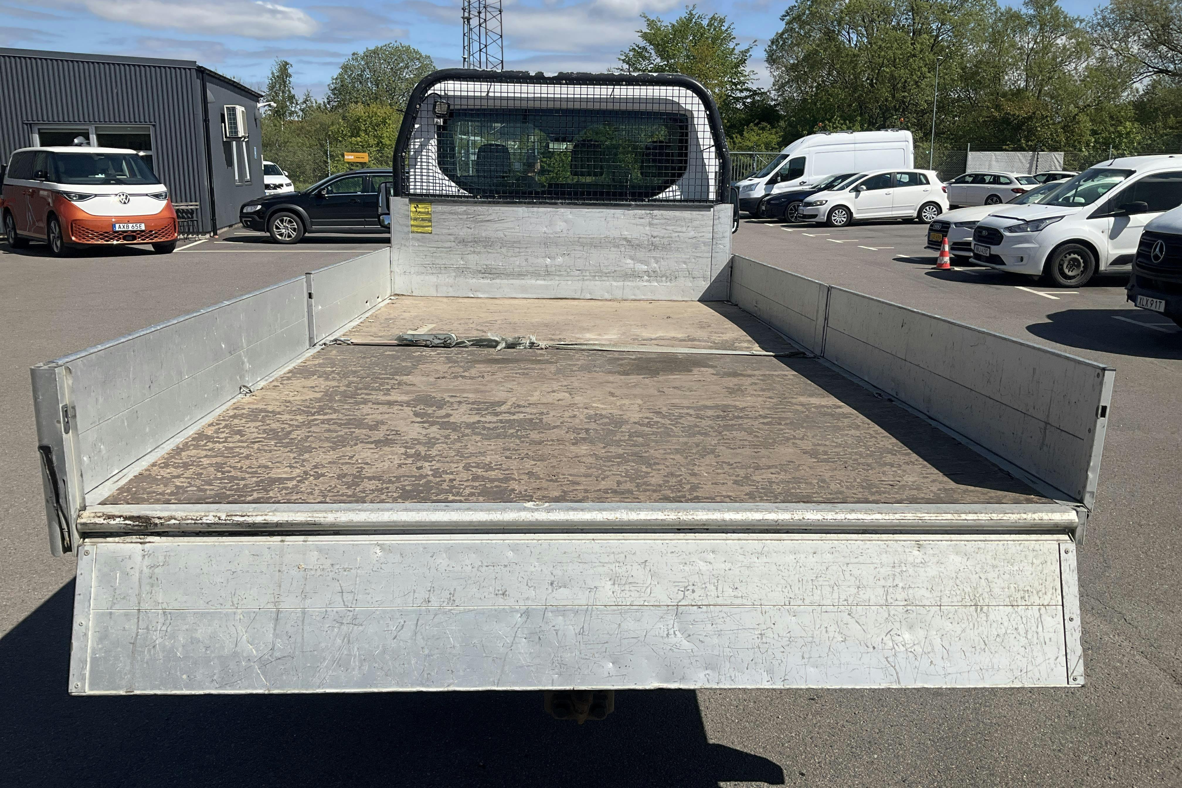 Vehicle Image 7