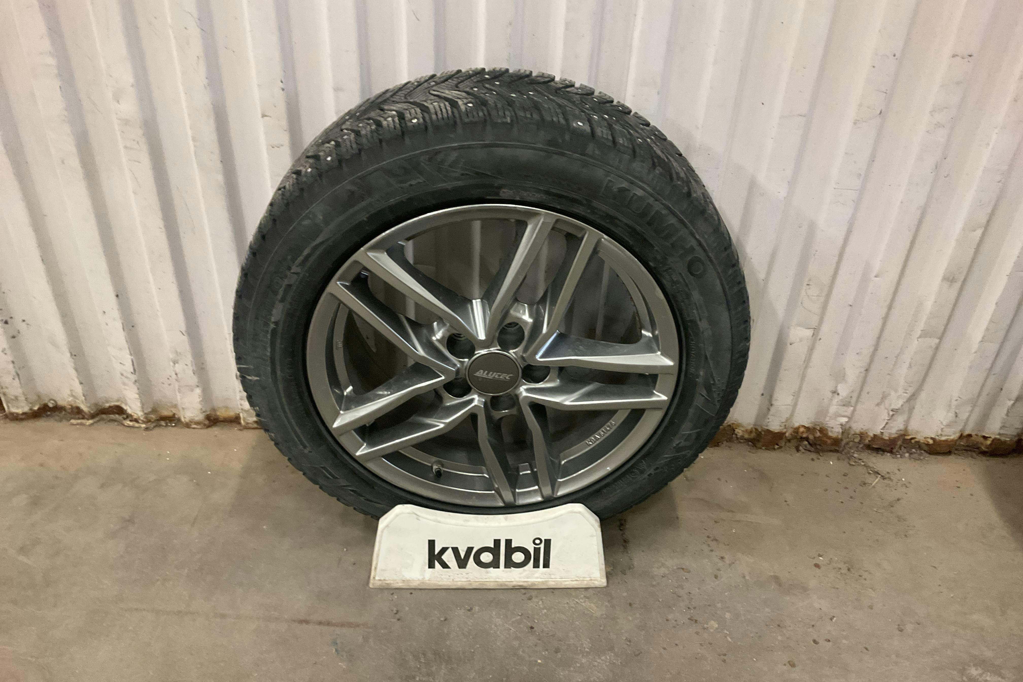Vehicle Image 19